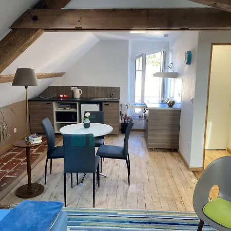 Appartements Cdg Joigny Exterior photo