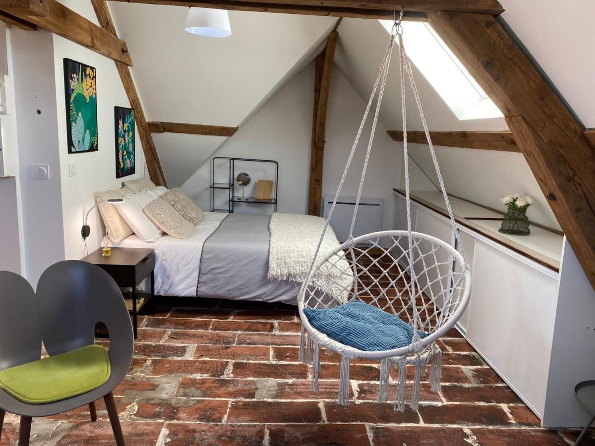 Cdg Apartment Joigny